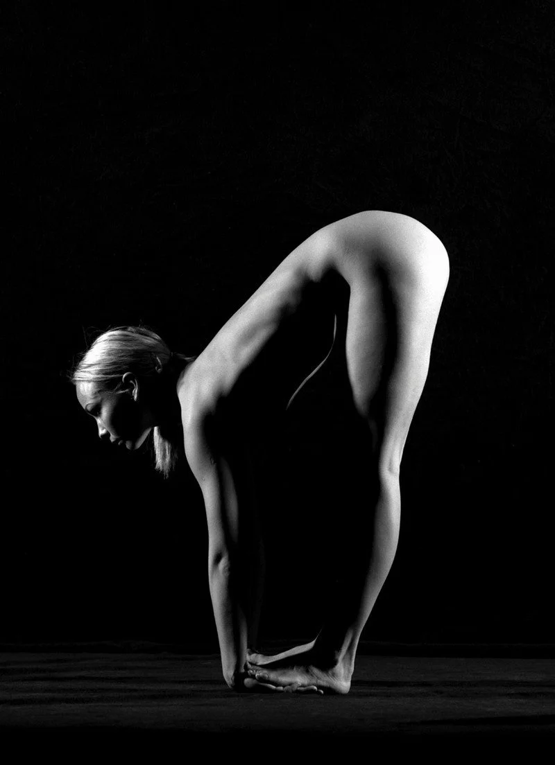 Линдси Сампер йога голая