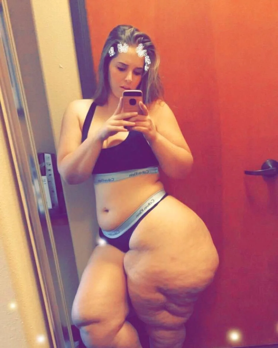 Стефани Нельсон плюс сайз