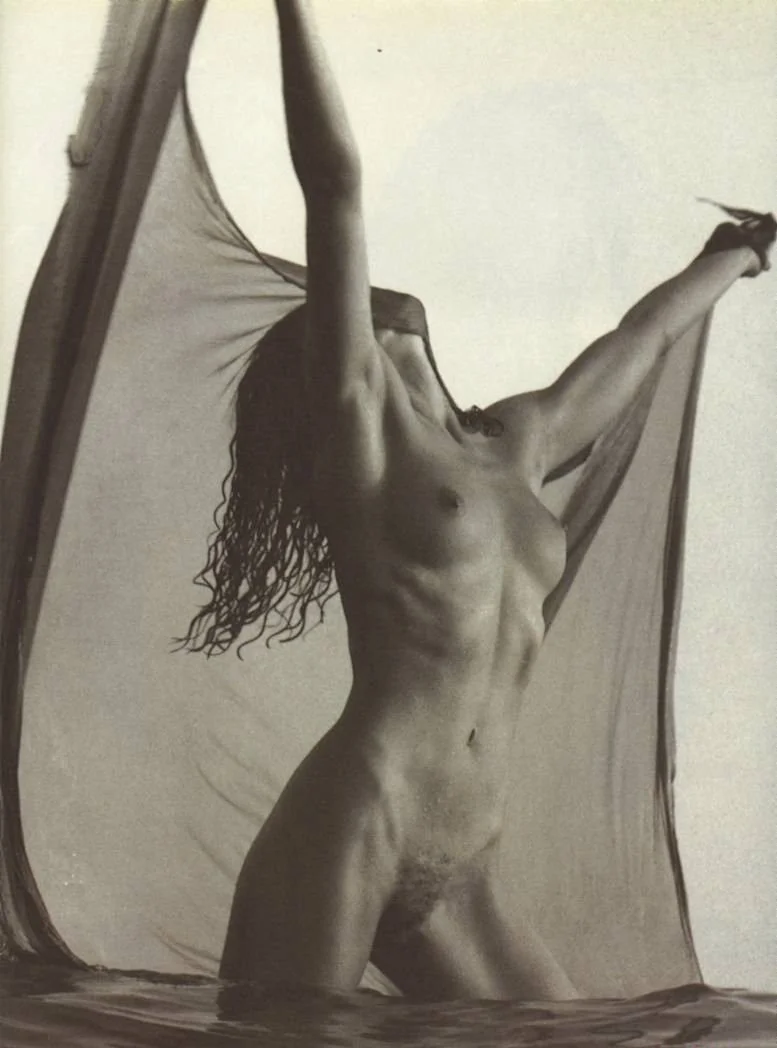 Конни Нильсен постельные сцены