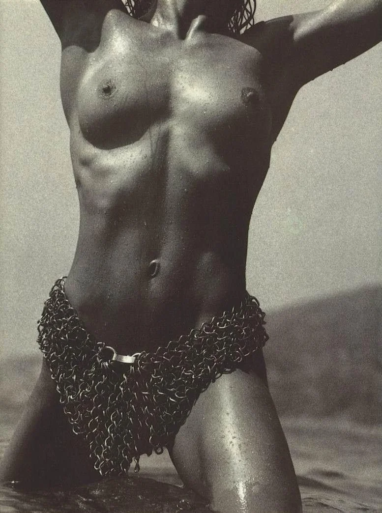 Конни Нильсен адвокат дьявола nude