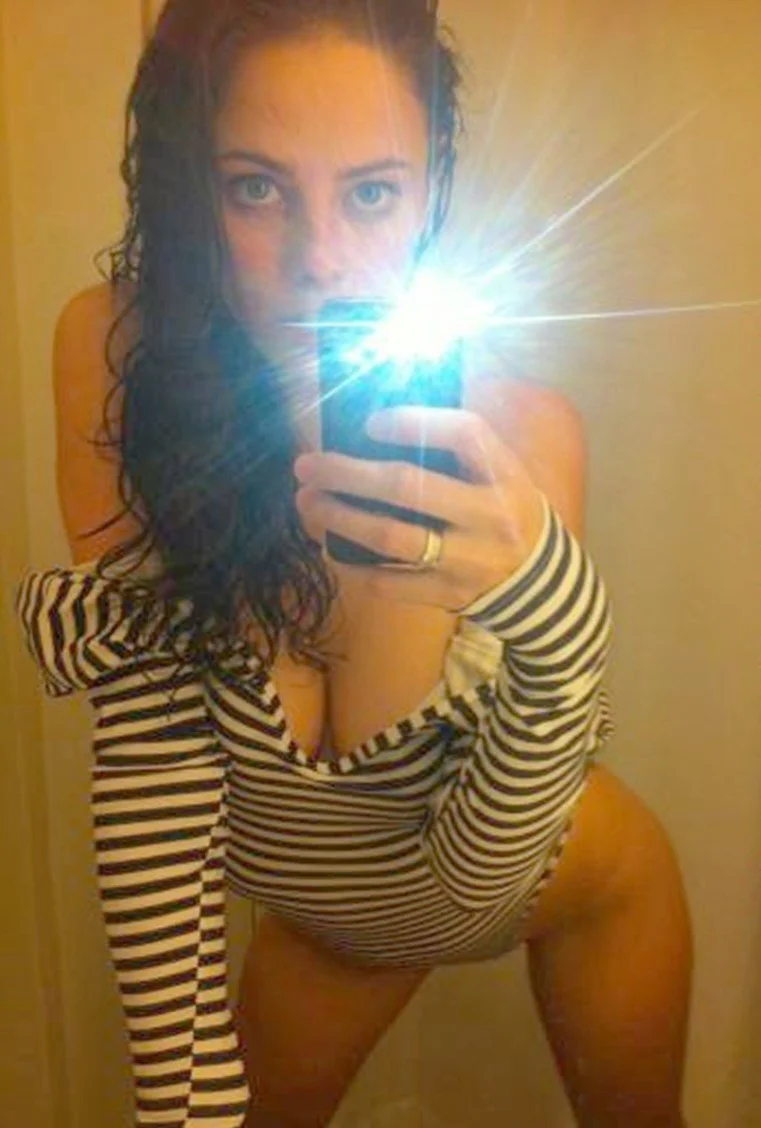 Кая Скоделарио постельные сцены