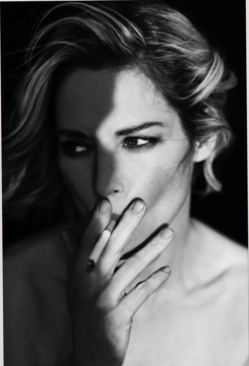 Актриса Карима Эдебайб