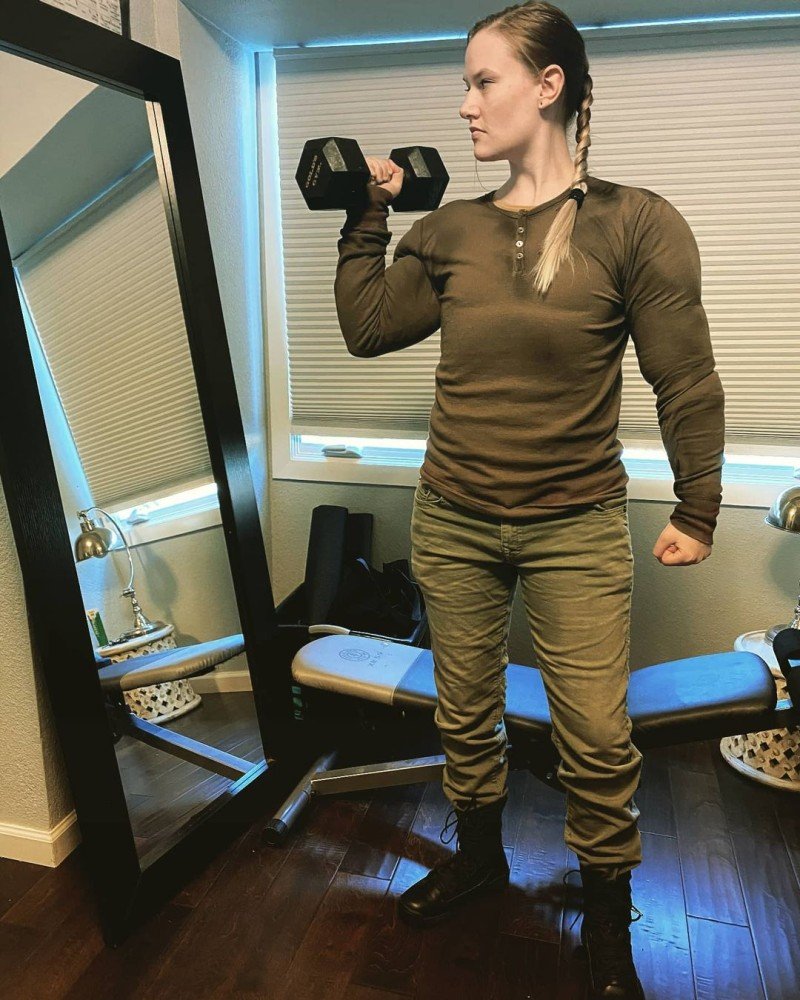 Лора Бэйли Эбби