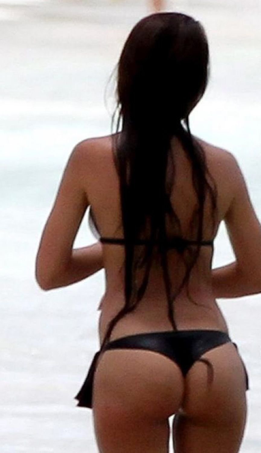 Антонелла Рокуццо на пляже