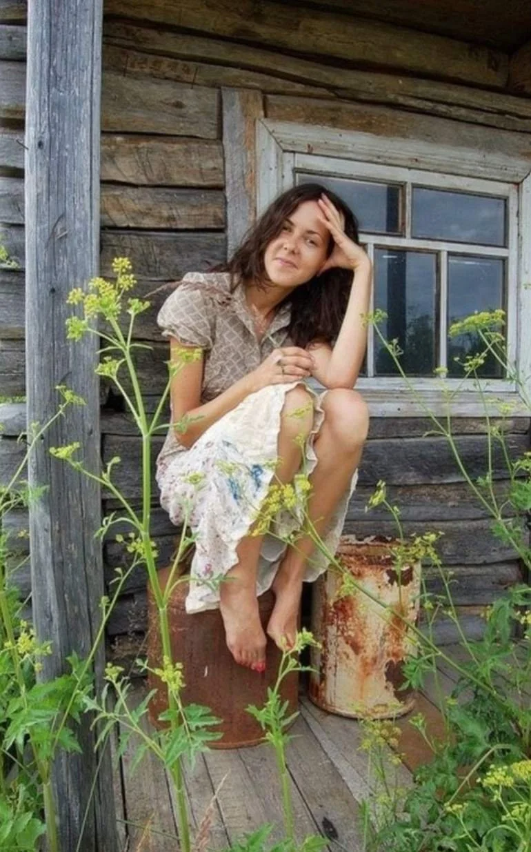 Наталья Андрейченко на сеновале