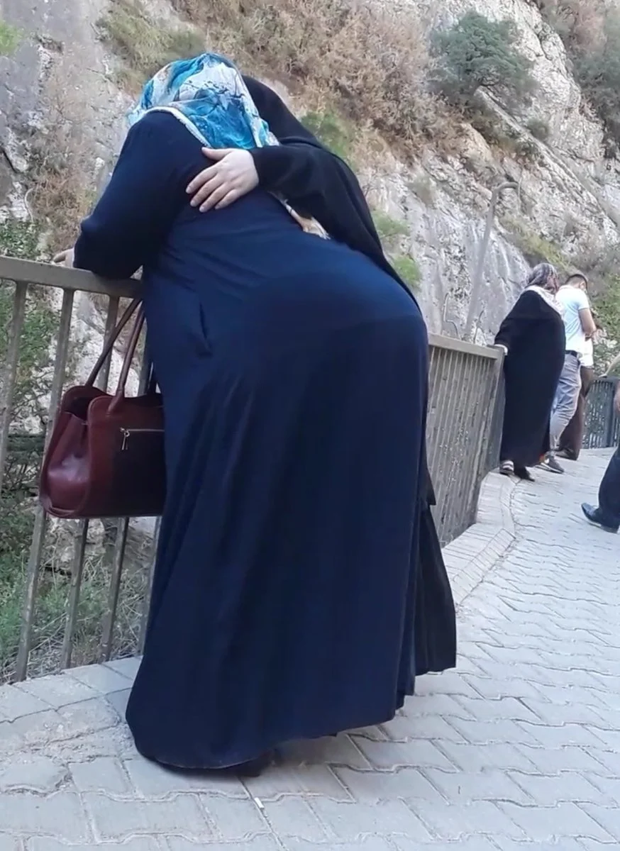 Пышные фигуры в хиджабах