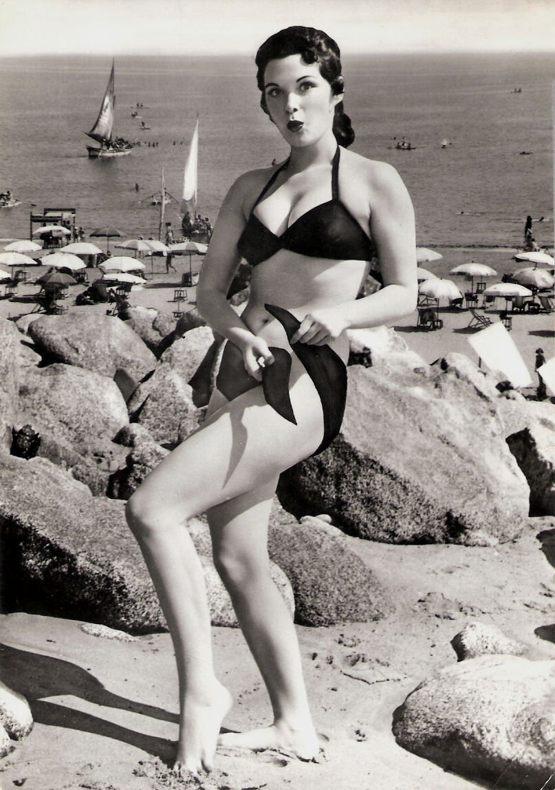 Советские девушки на пляже