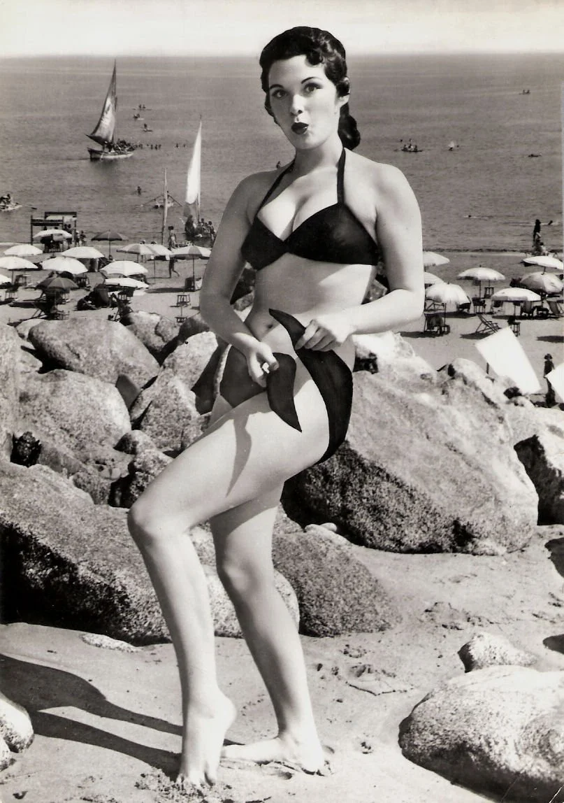 Советские девушки на пляже