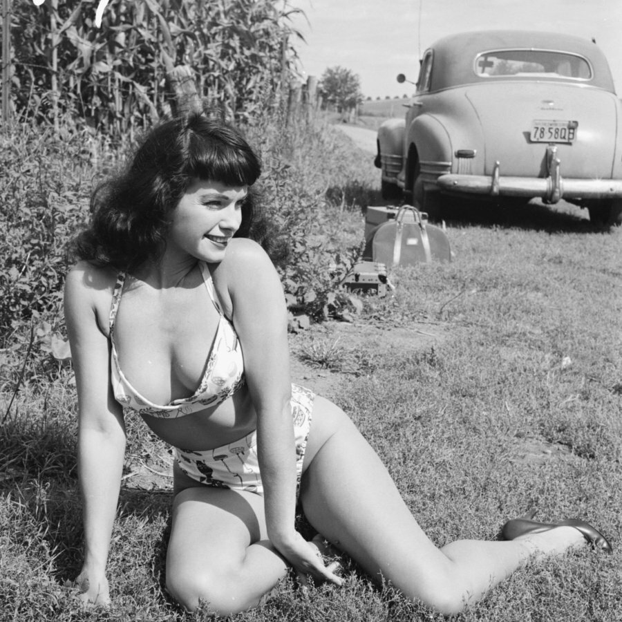 Немцы на пляже ретро