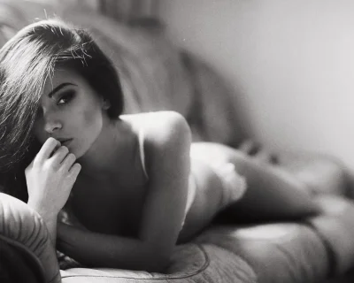 Девушка с арбузом