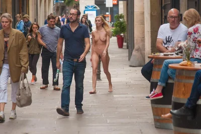 Девушки великанши сиськи