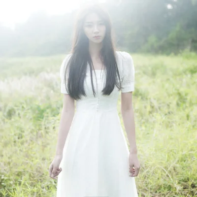 Азиатская девушка