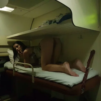 Голые девки в поездах частное