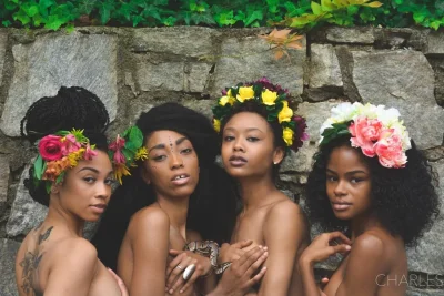 Голые племена мастурбация