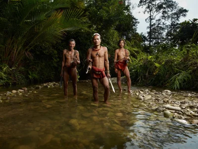 Голые на острове