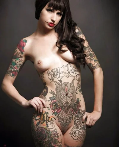 Дамы голые татуированные