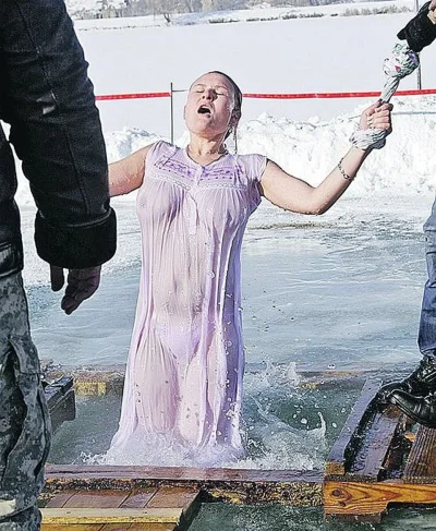Елена Потанина в проруби