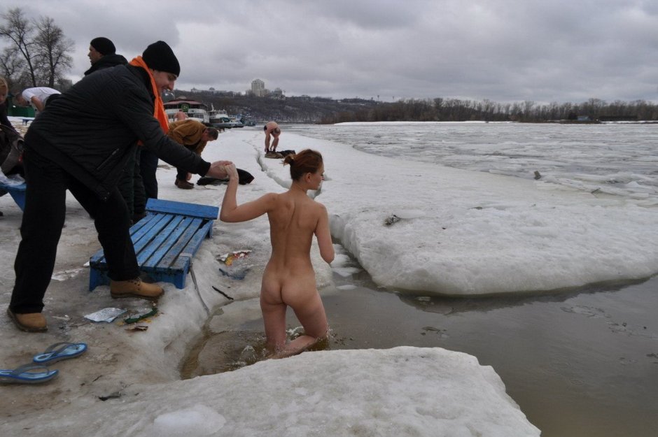 Елена Галицына в проруби
