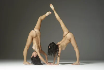 Гимнастки позы