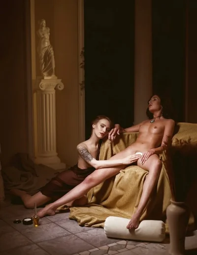 Театральные постановки ню