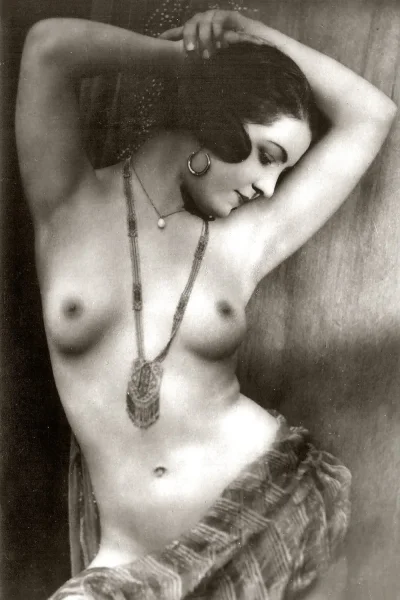 Красивые раздетые женщины