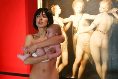 Три красивые девушки ню