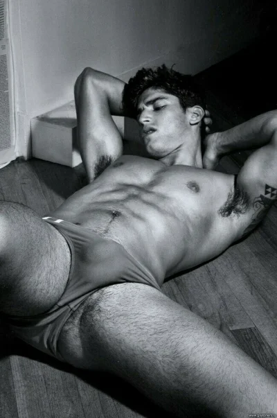 Голые красивые мужчины в душе