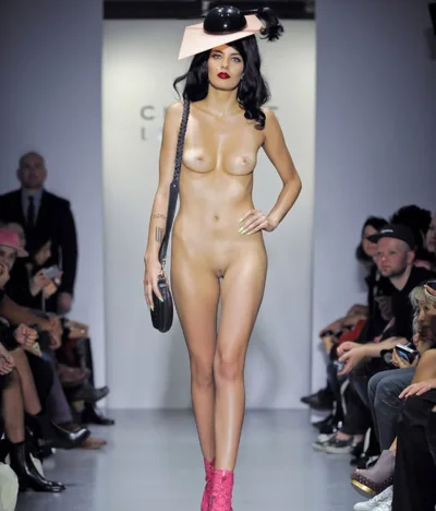 Чарли ле минду мода