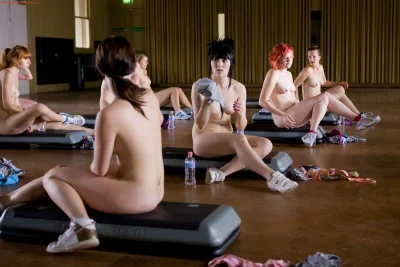 Голые попки спортсменок