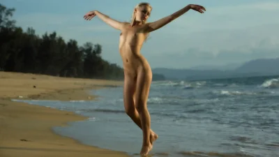 Девушка разделась на пробежке