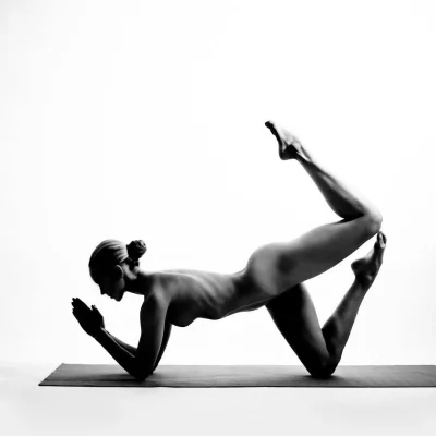 Лили Паттерсон шпагат ню