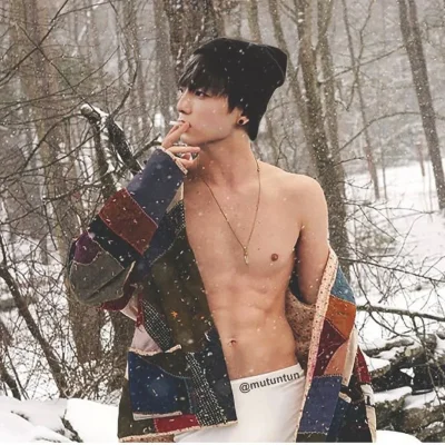 Чонгук БТС торс