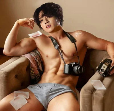 Чон Чонгук голый