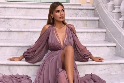 Пэрис Хилтон в платье