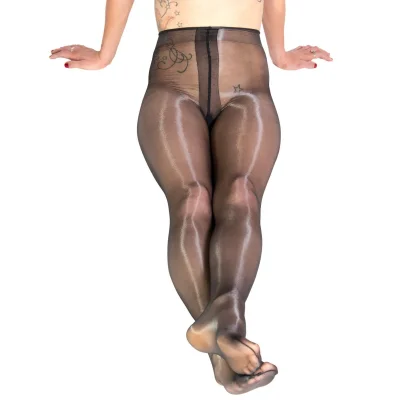 Карла Джеймс сайз плюс