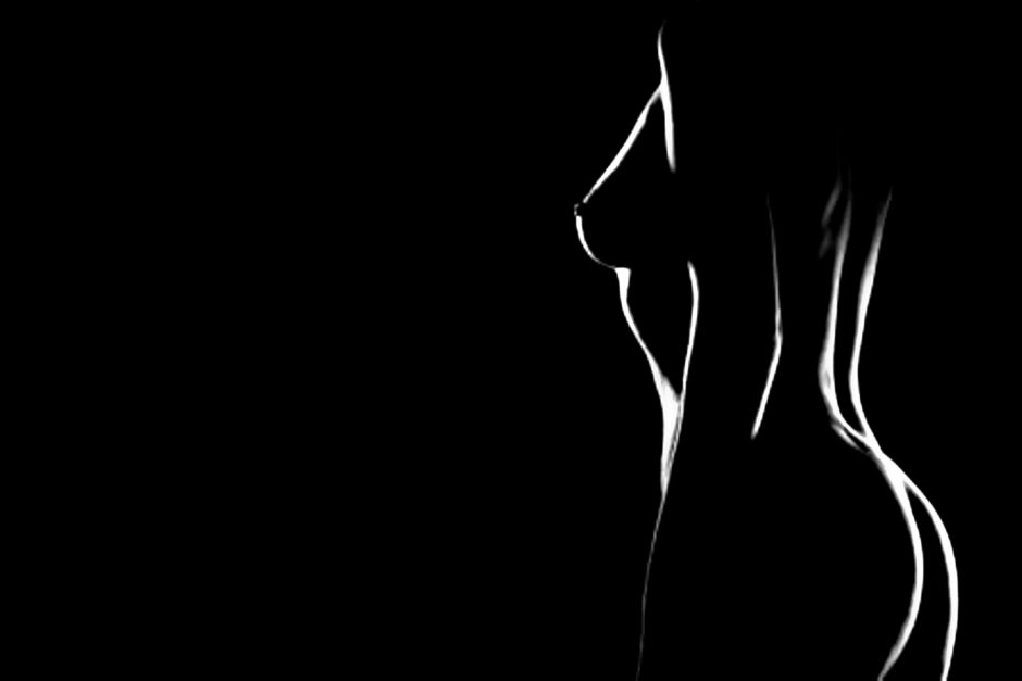 Силуэт голой женщины