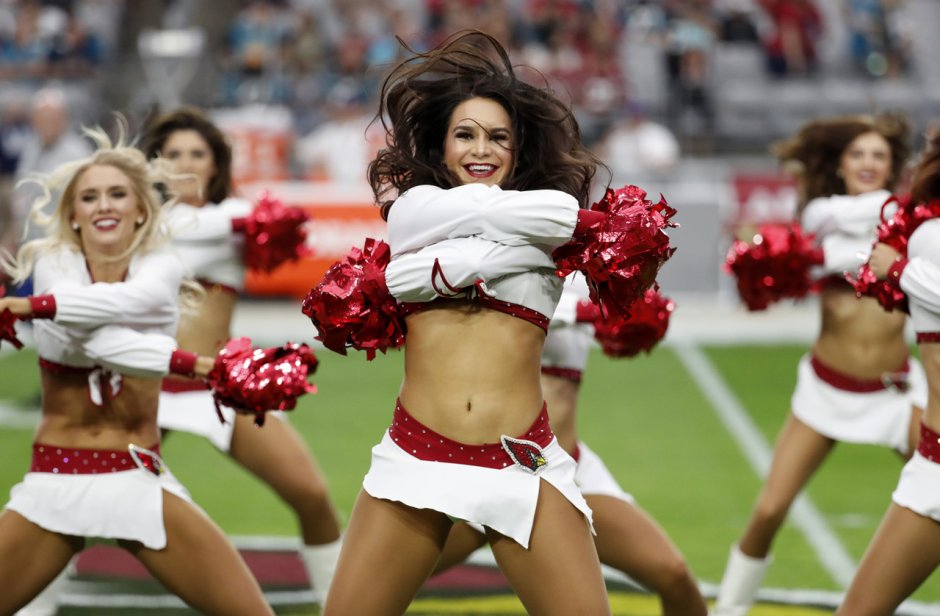 Группа поддержки в Нижнем белье