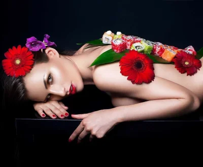 Мэри-Луиз Паркер топлес