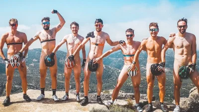 Голые биатлонисты