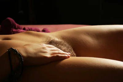 Красивый лобок девушки