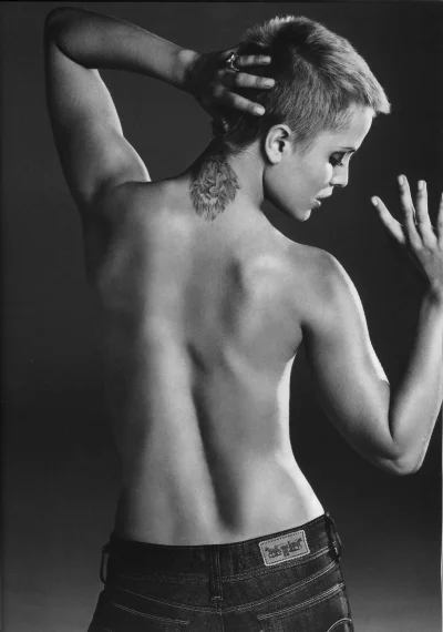 Стрижка топлесс