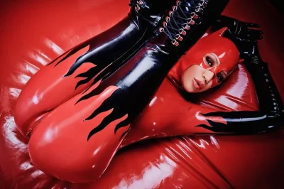 Латекс фэнтези