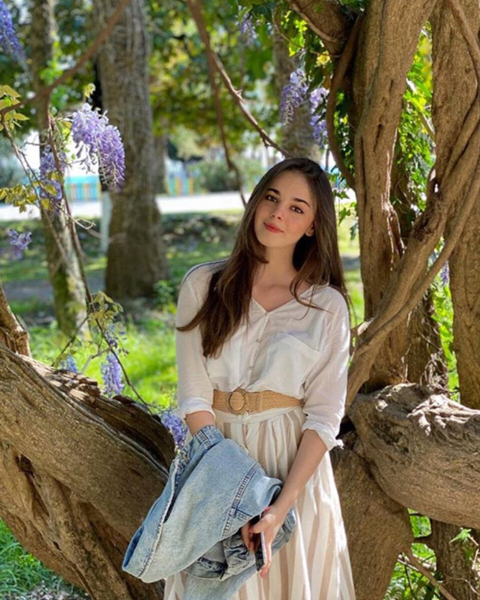 В купальнике в горах