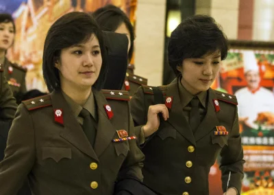 Голые женщины Северной Кореи