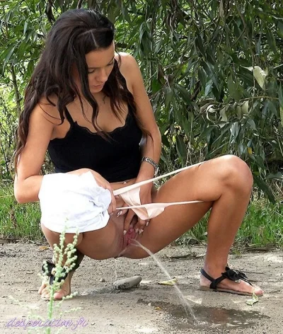 Красивые девушки писинг