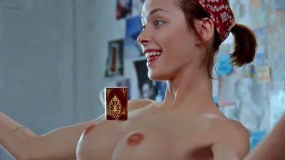 Северия Янушаускайте топлесс