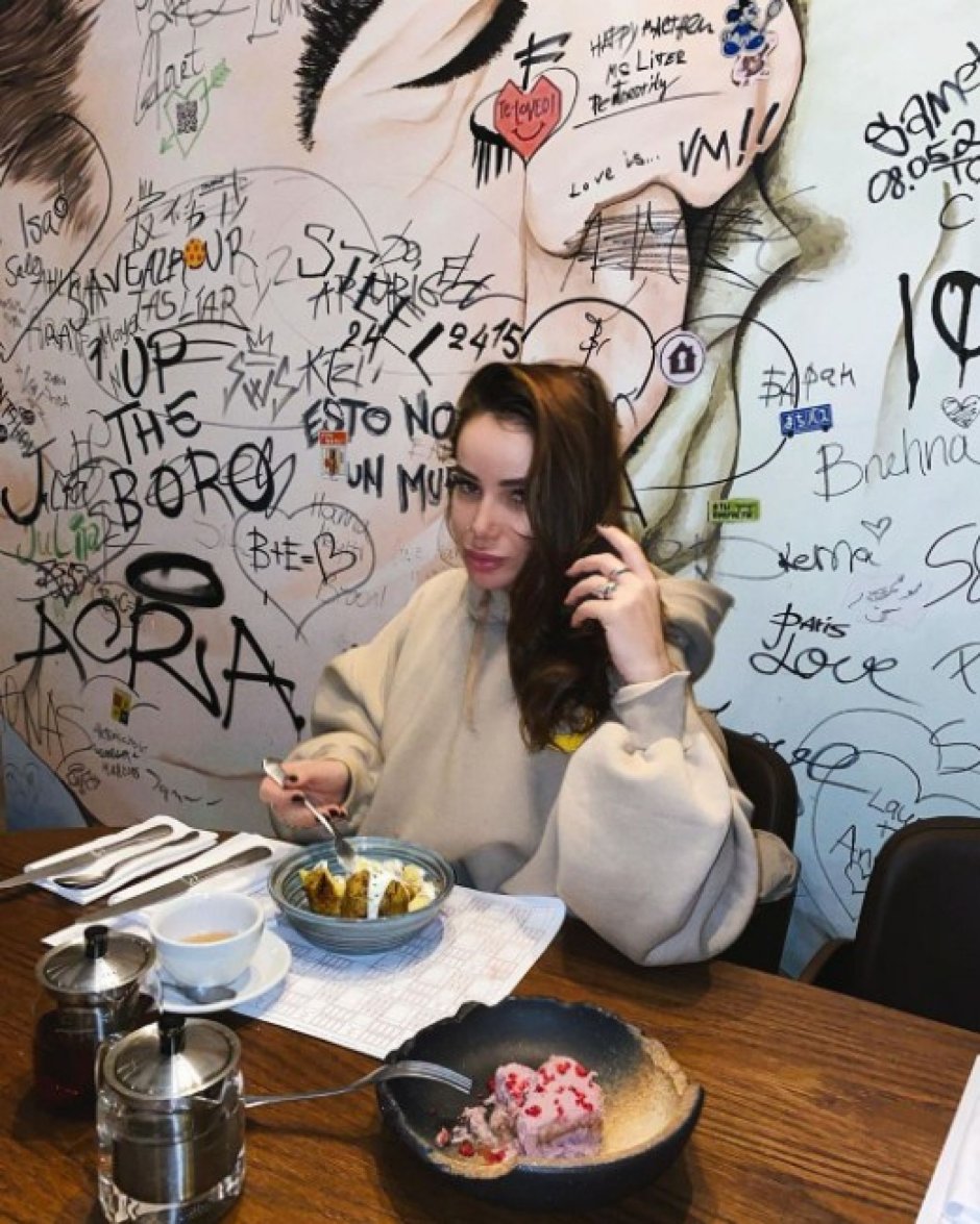 Айза Довладова Анохина