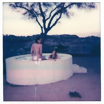 Шелли Хенниг ноги