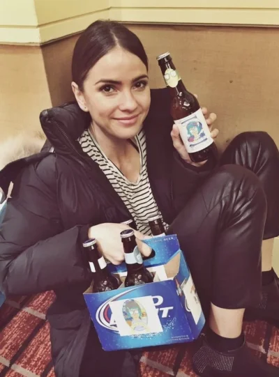 Скотт и Малия в душе