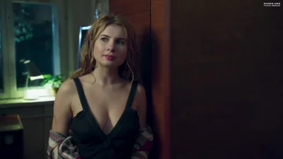 Анна Цуканова-Котт декольте